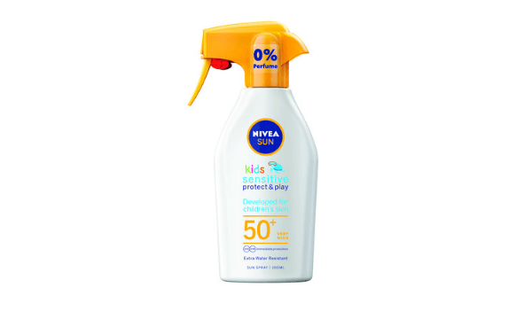 NIVEA Sun Kids Sensitive Protect & Play Trigger Spray SPF 50 – Til barnets hud